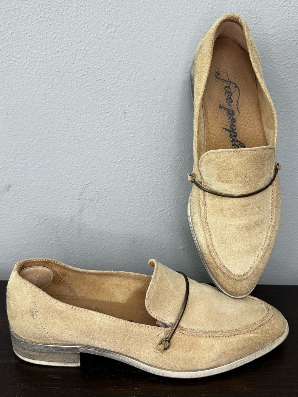 Free People Sienna Suede Loafers Tan Beige Pointed Toe Made in Spain EU 36 /US 6